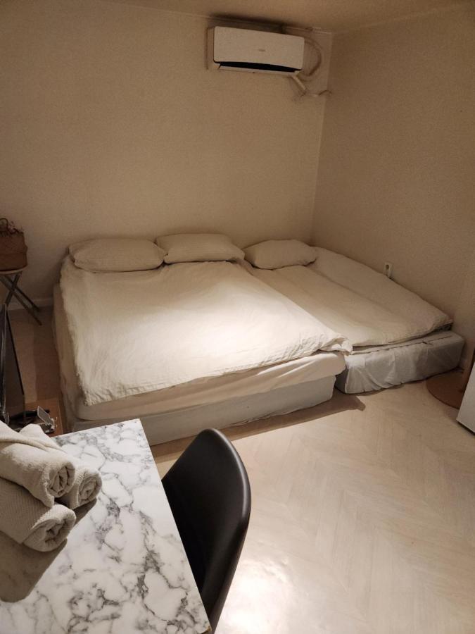 Rich House Dongdaemun Hostel Seoul Bagian luar foto