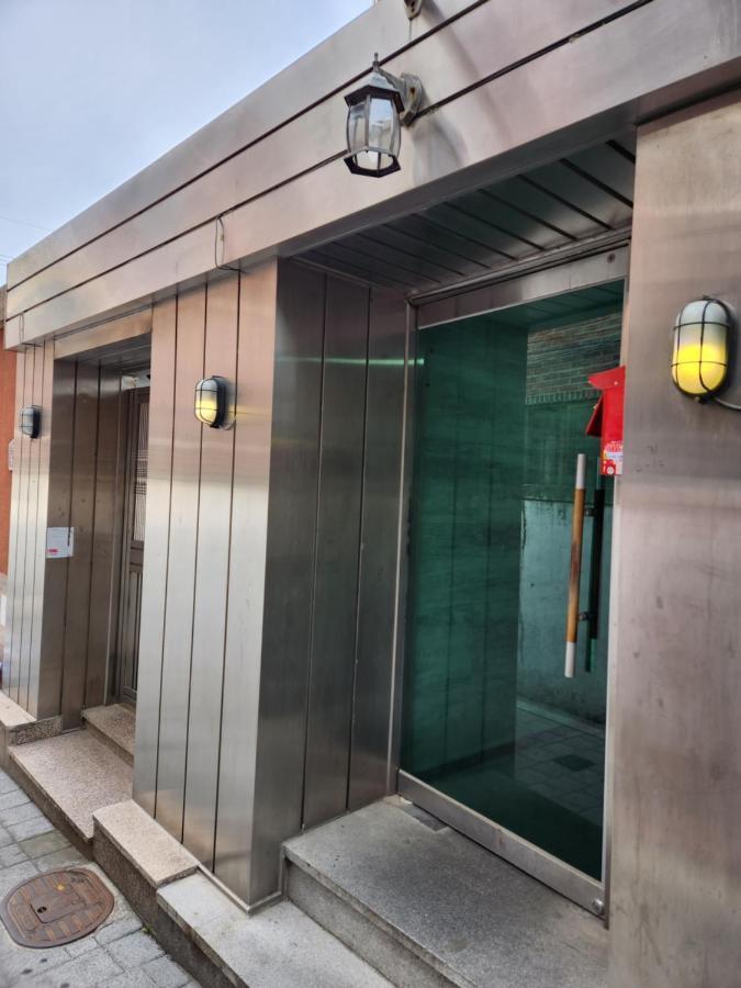Rich House Dongdaemun Hostel Seoul Bagian luar foto